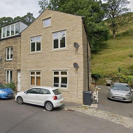 Cosy 2 Bedroom Apartment Todmorden Luaran gambar