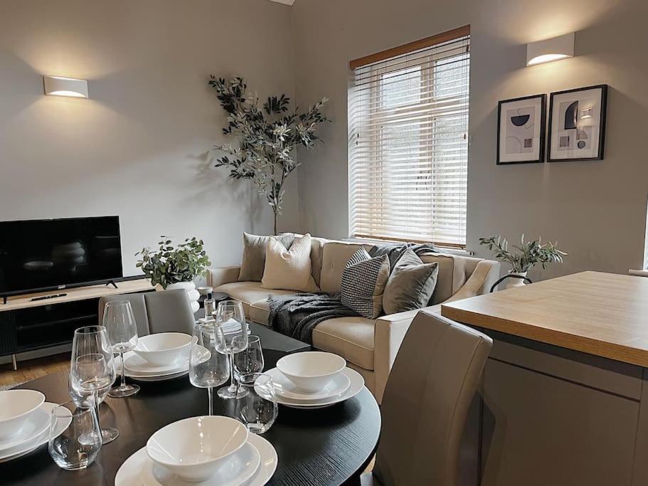 Cosy 2 Bedroom Apartment Todmorden Luaran gambar