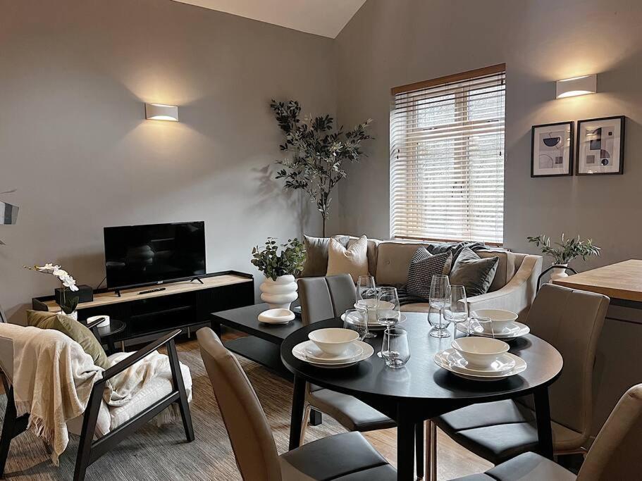Cosy 2 Bedroom Apartment Todmorden Luaran gambar